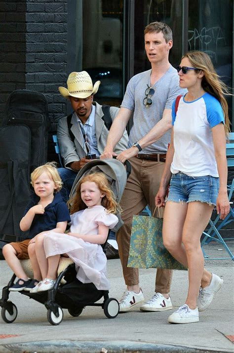 eddie redmayne wife and kids.